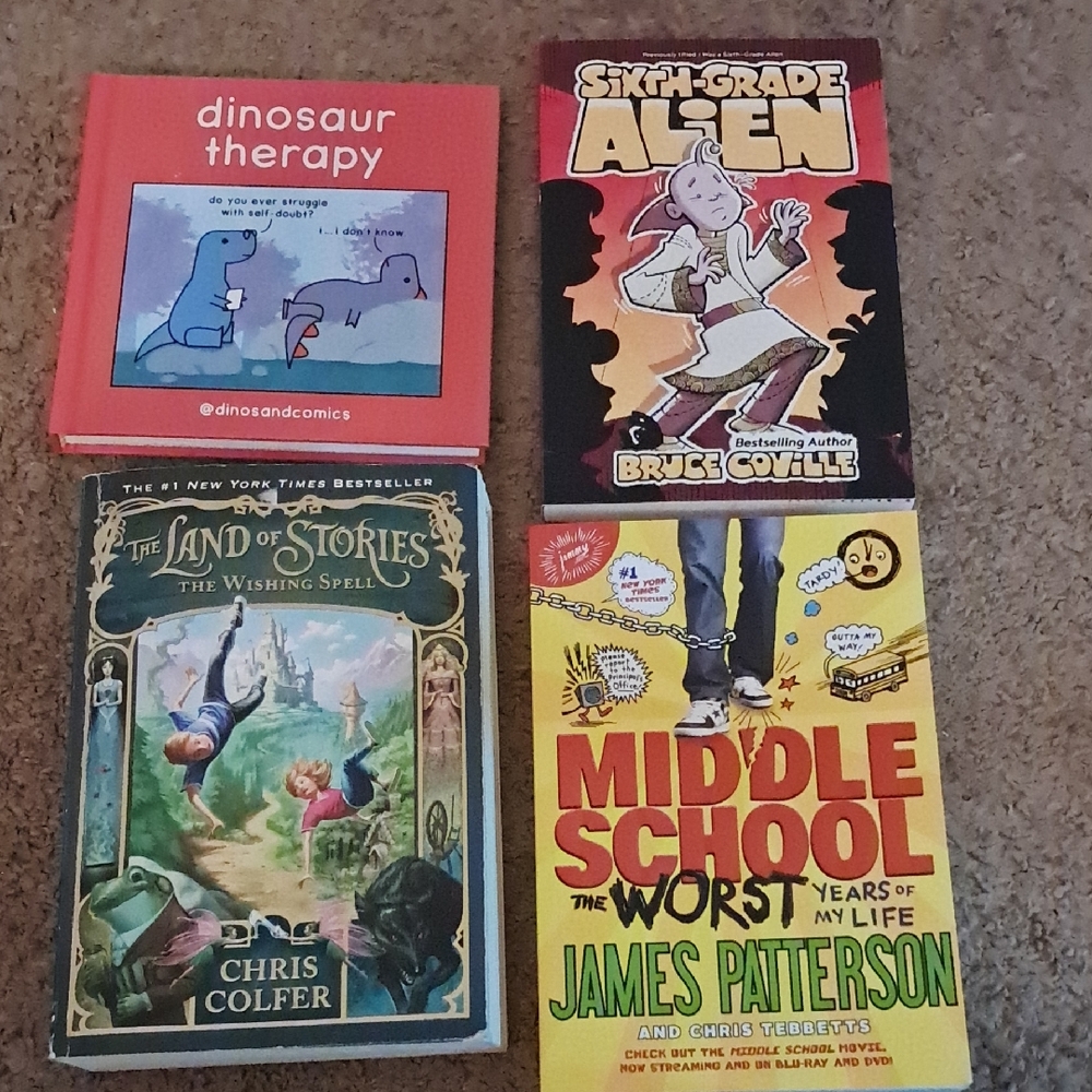SET OF 4 Graphic NOVELS